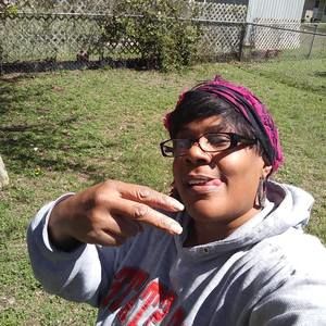 Meet your Posher, Della b